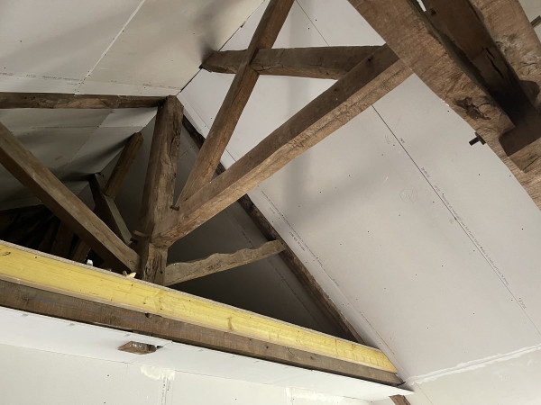 Aménagement de combles pour un appartement à BRETEIL