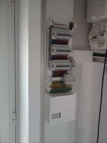 Électricité à BRETEIL